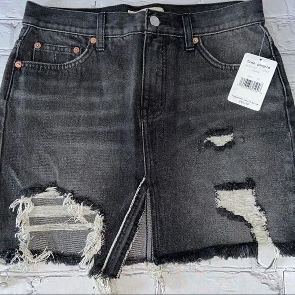 Free People RELAXED AND DESTROYED Denim Skirt NWT Size 25 - Picture 4 of 6
